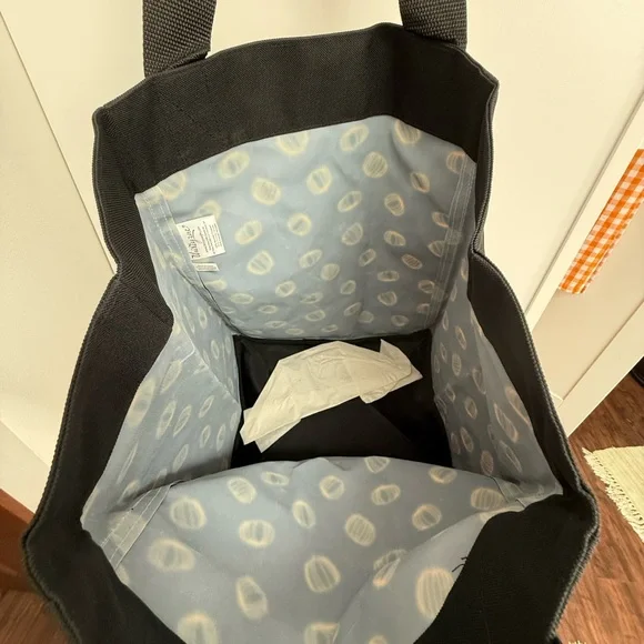 Thirty-One Black Essential Storage Tote w/ Sketched Pumpkins Orange Pattern - Picture 5 of 7